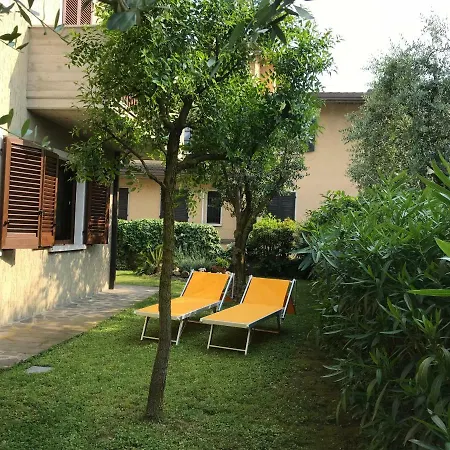 Apartment Casa Mary Due - Trilocale Con Giardino Privato A Due Passi Dal Sirmione