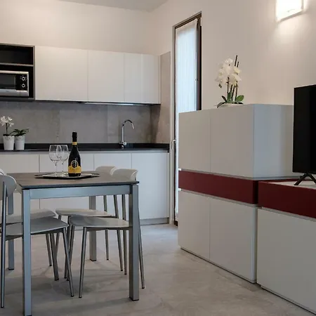 Apartment Casa Mary Due - Trilocale Con Giardino Privato A Due Passi Dal